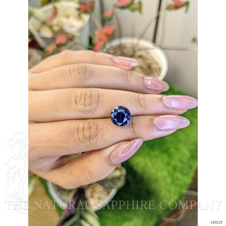 6.40 Ct. Blue Sapphire from Ceylon (Sri Lanka)