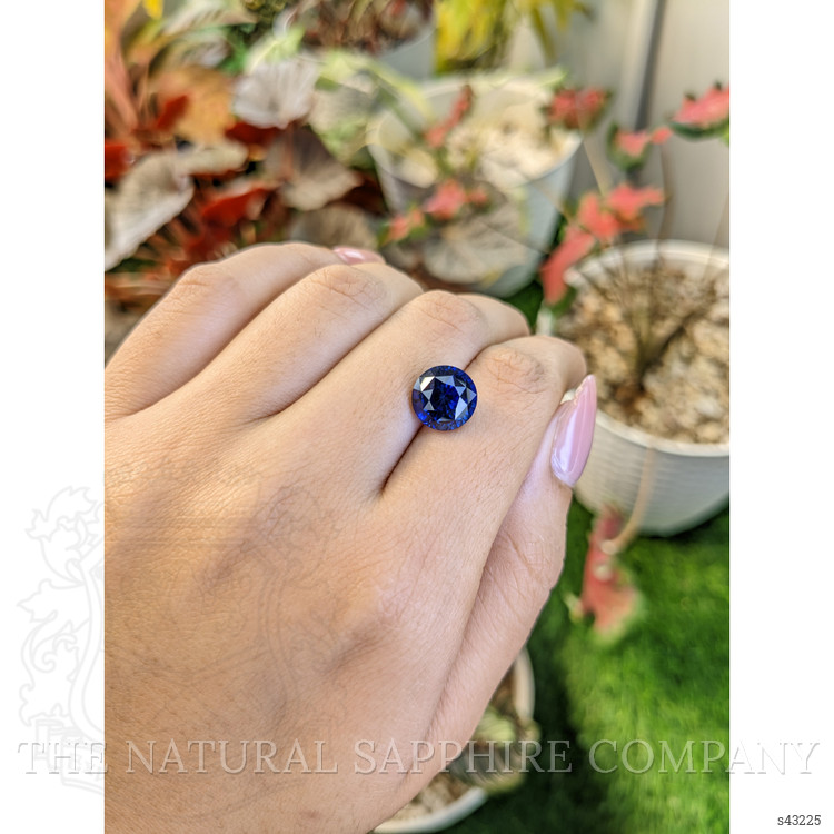 6.40 Ct. Blue Sapphire from Ceylon (Sri Lanka)
