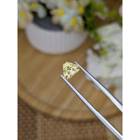 1.11 Ct. Yellow Sapphire from Ceylon (Sri Lanka) Life Style