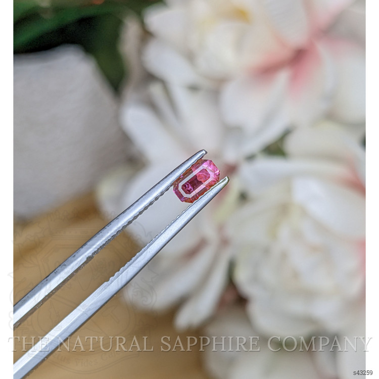 0.67 Ct. Pink Sapphire from Ceylon (Sri Lanka)