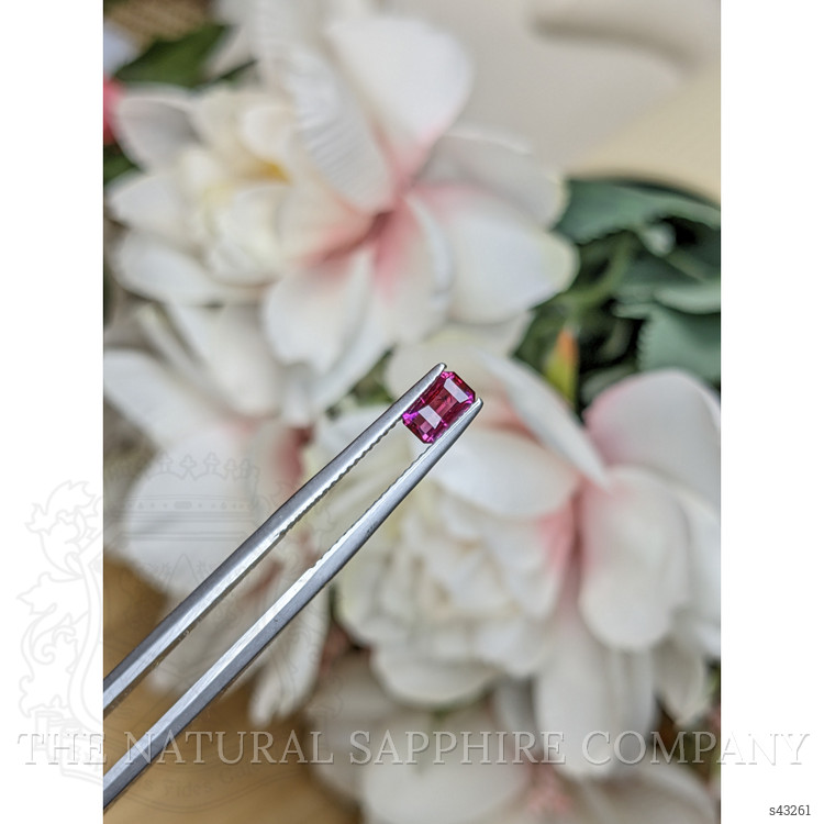 0.61 Ct. Reddish Pink Sapphire from Ceylon (Sri Lanka)