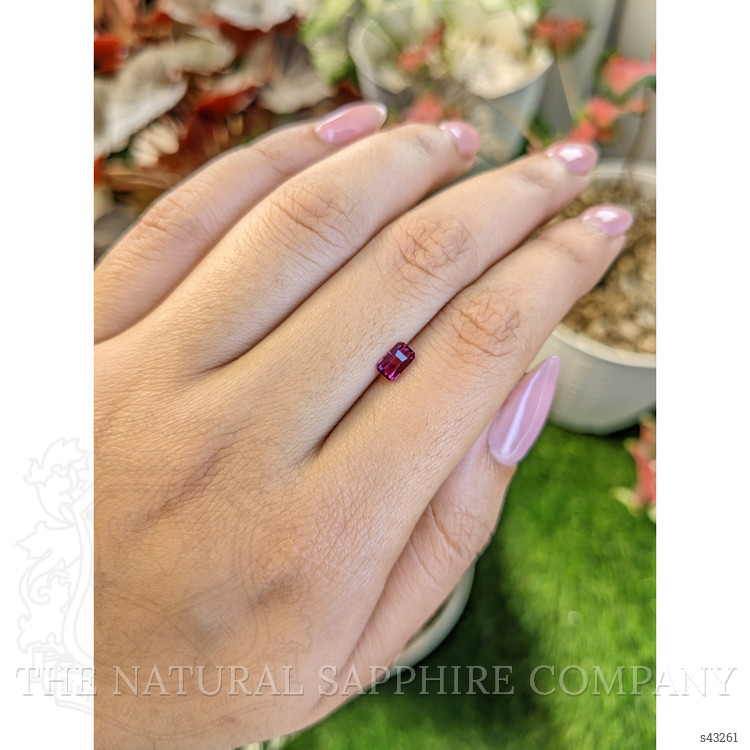 0.61 Ct. Reddish Pink Sapphire from Ceylon (Sri Lanka)