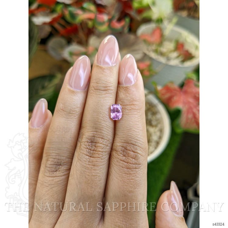 1.47 Ct. Purplish Pink Sapphire from Ceylon (Sri Lanka)