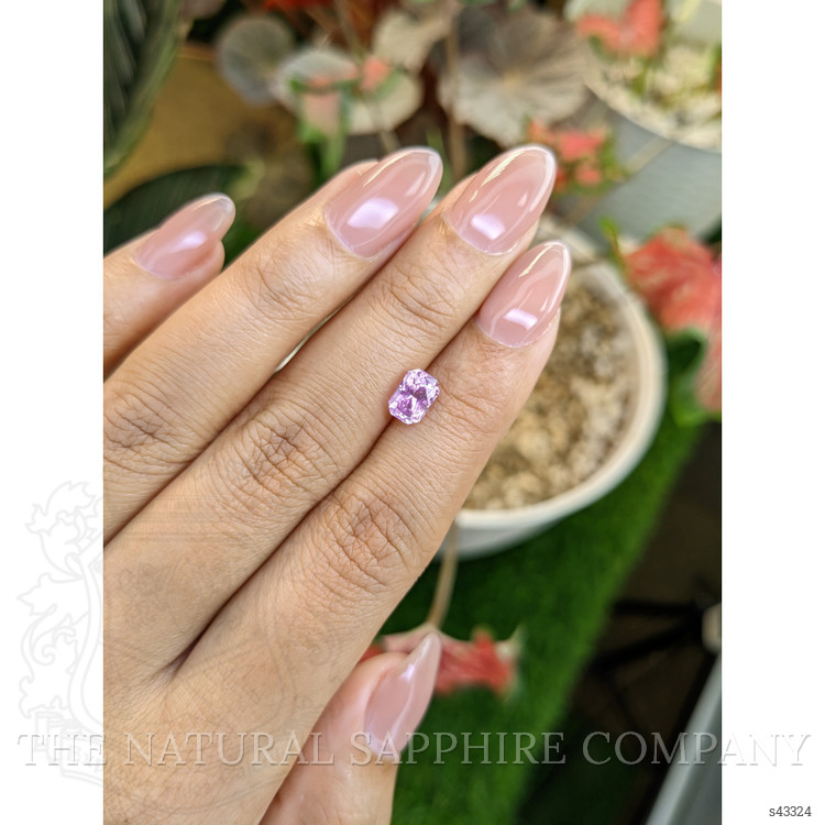 1.47 Ct. Purplish Pink Sapphire from Ceylon (Sri Lanka)
