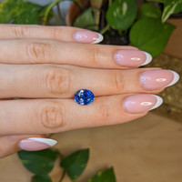 4.57 Ct. Blue Sapphire from Ceylon (Sri Lanka) Life Style
