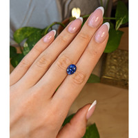 4.57 Ct. Blue Sapphire from Ceylon (Sri Lanka) Life Style