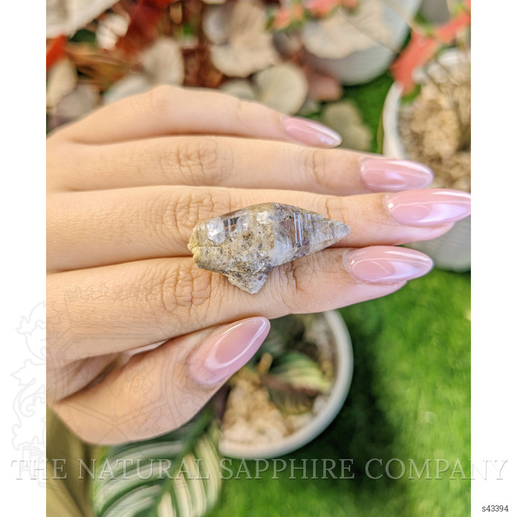 32.36 Ct. Bi Color / Parti Sapphire from Ceylon (Sri Lanka)