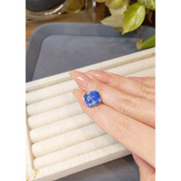 10.21 Ct. Purplish Blue Sapphire from Ceylon (Sri Lanka) Life Style