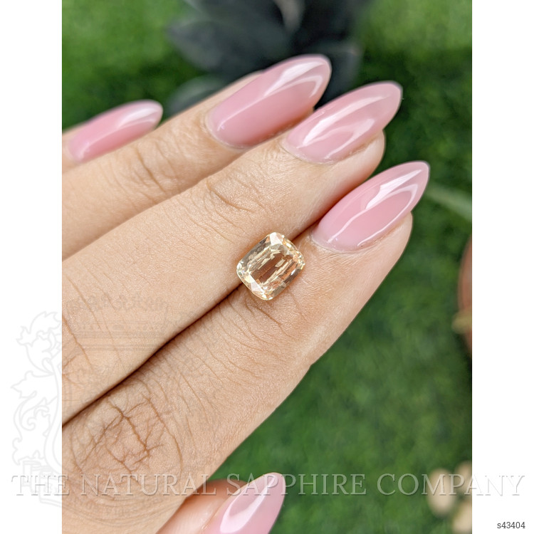 2.03 Ct. Padparadscha Sapphire from Ceylon (Sri Lanka)
