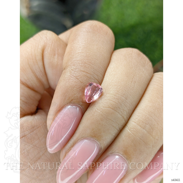 1.05 Ct. Pink Sapphire from Ceylon (Sri Lanka)