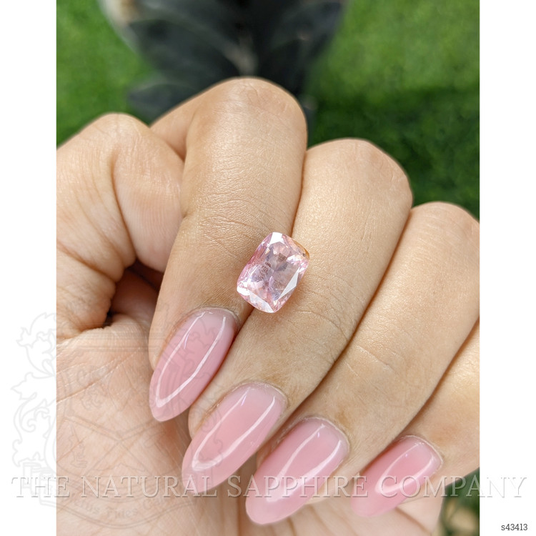 3.52 Ct. Pink Sapphire from Ceylon (Sri Lanka)