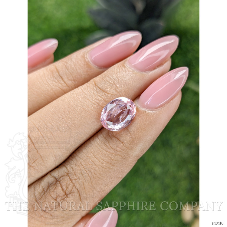 3.68 Ct. Pink Sapphire from Ceylon (Sri Lanka)