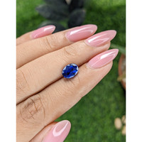 2.02 Ct. Blue Sapphire from Ceylon (Sri Lanka) Life Style