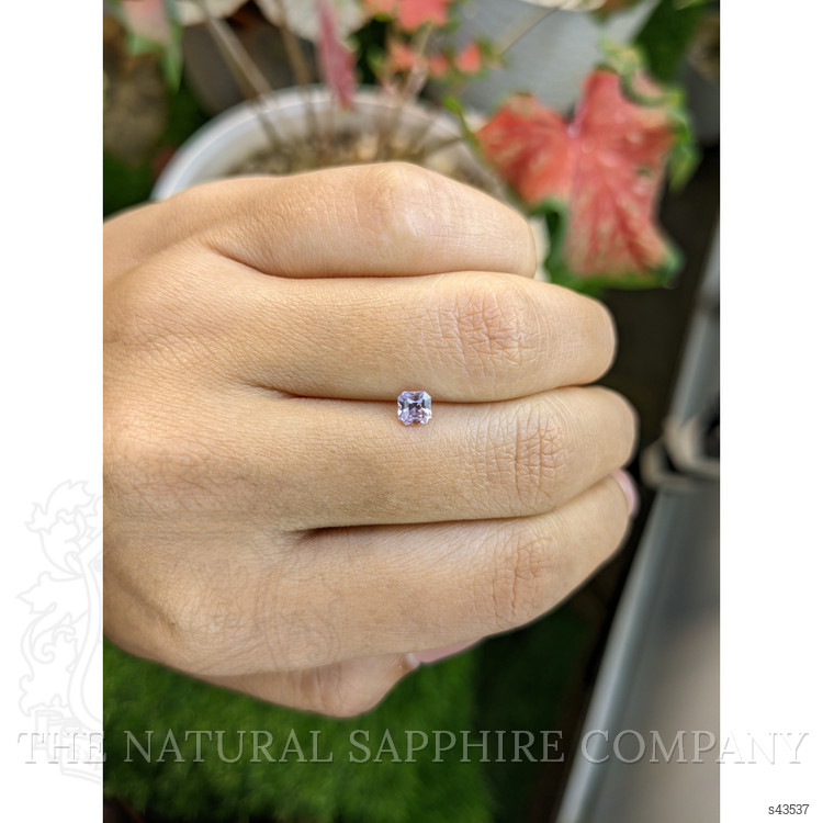 0.47 Ct. Purplish Pink Sapphire from Ceylon (Sri Lanka)