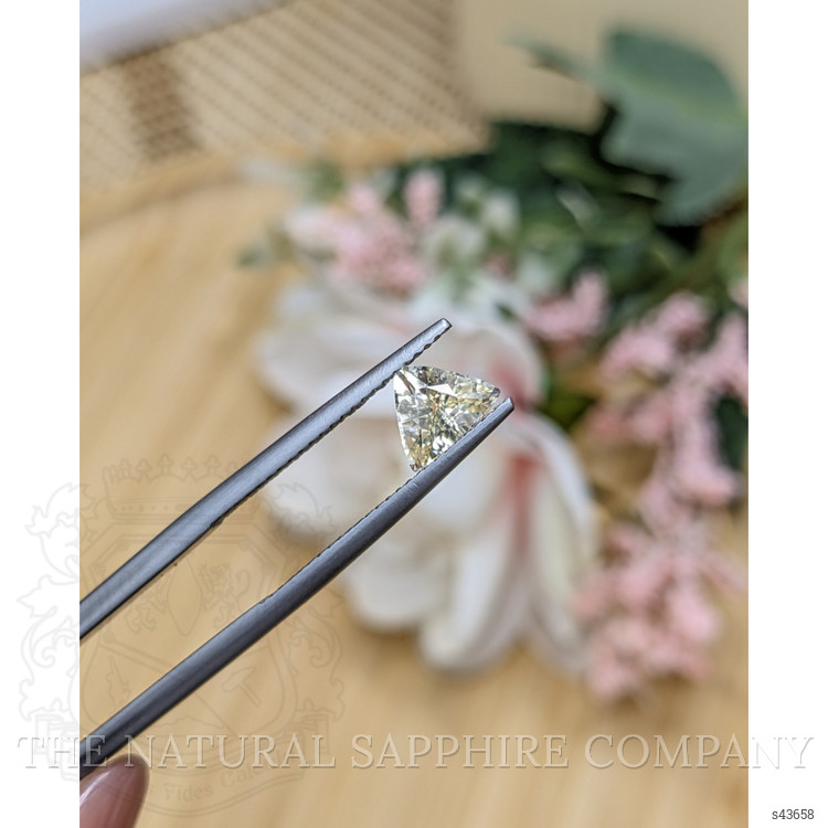 1.06 Ct. Yellow Sapphire from Ceylon (Sri Lanka)