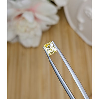 1.02 Ct. Yellow Sapphire from Ceylon (Sri Lanka) Life Style