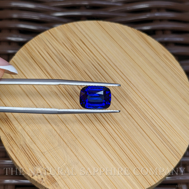 4.17 Ct. Blue Sapphire from Ceylon (Sri Lanka)