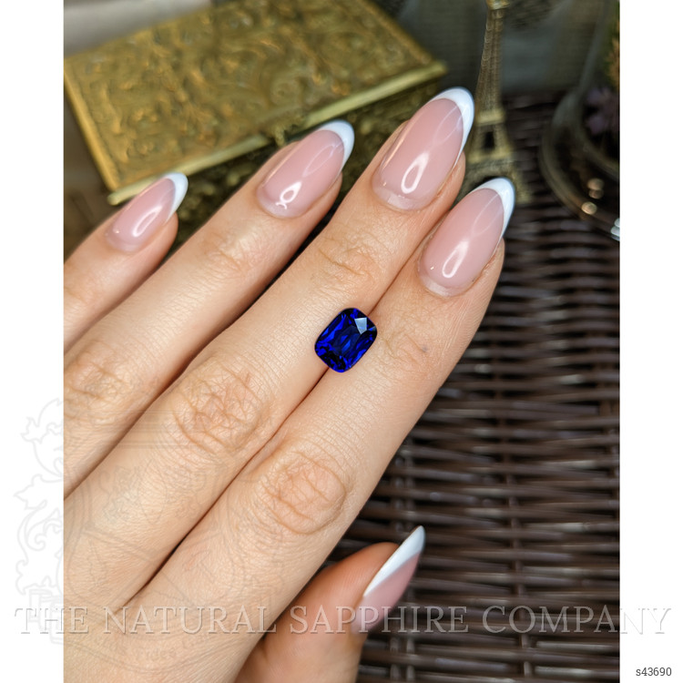 4.17 Ct. Blue Sapphire from Ceylon (Sri Lanka)