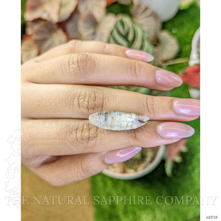 18.03 Ct. Bi Color / Parti Sapphire from Ceylon (Sri Lanka)