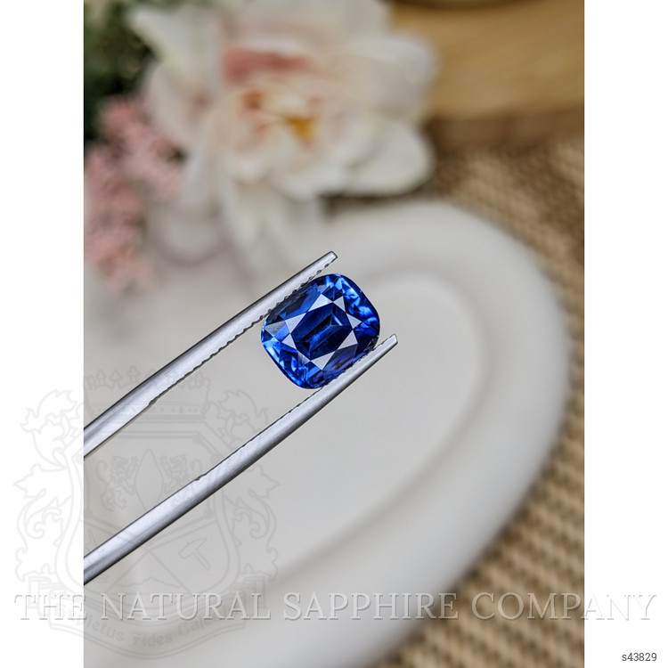 4.31 Ct. Blue Sapphire from Ceylon (Sri Lanka)