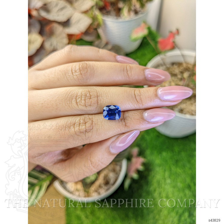4.31 Ct. Blue Sapphire from Ceylon (Sri Lanka)