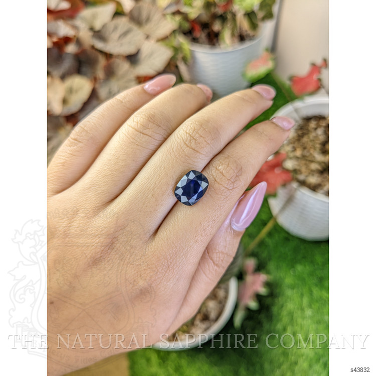 5.60 Ct. Blue Sapphire from Ceylon (Sri Lanka)