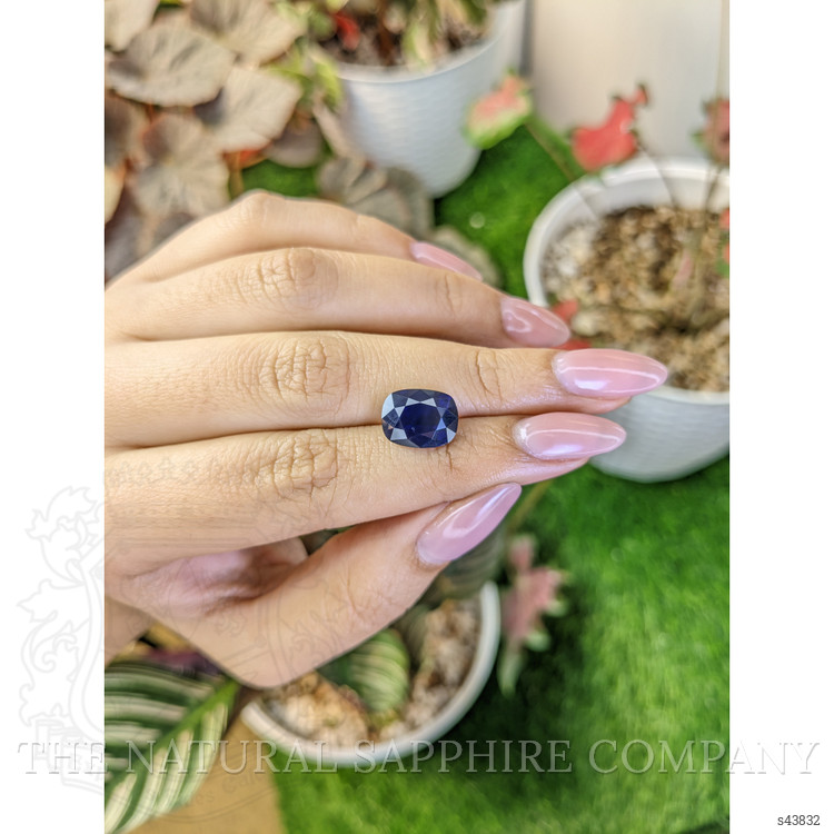 5.60 Ct. Blue Sapphire from Ceylon (Sri Lanka)