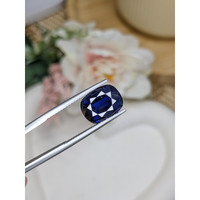 5.60 Ct. Blue Sapphire from Ceylon (Sri Lanka) Life Style