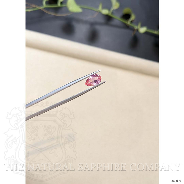 2.59 Ct. Padparadscha Sapphire from Ceylon (Sri Lanka)