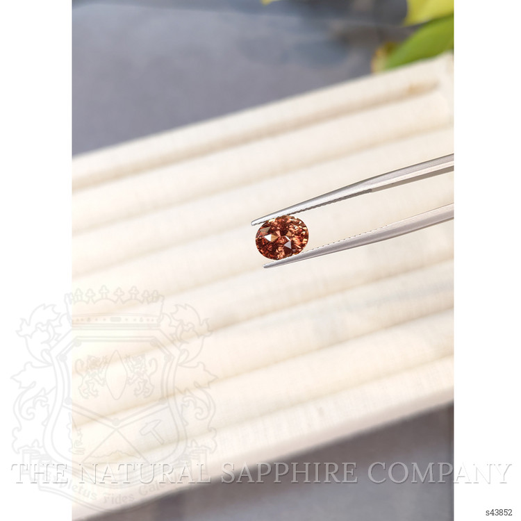 2.30 Ct. Padparadscha Sapphire from Ceylon (Sri Lanka)