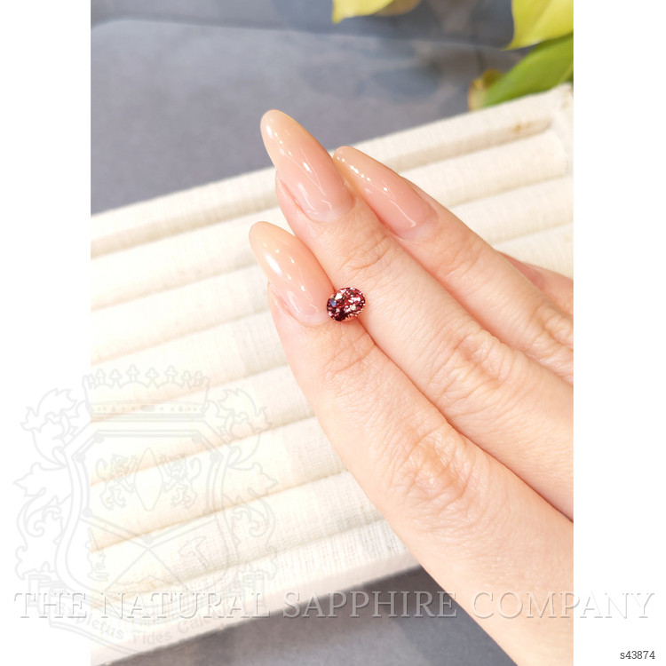 1.02 Ct. Reddish Pink Sapphire from Ceylon (Sri Lanka)
