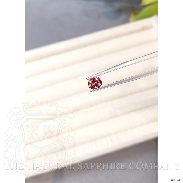 1.02 Ct. Reddish Pink Sapphire from Ceylon (Sri Lanka)