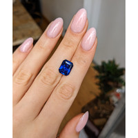 6.63 Ct. Blue Sapphire from Ceylon (Sri Lanka) Life Style