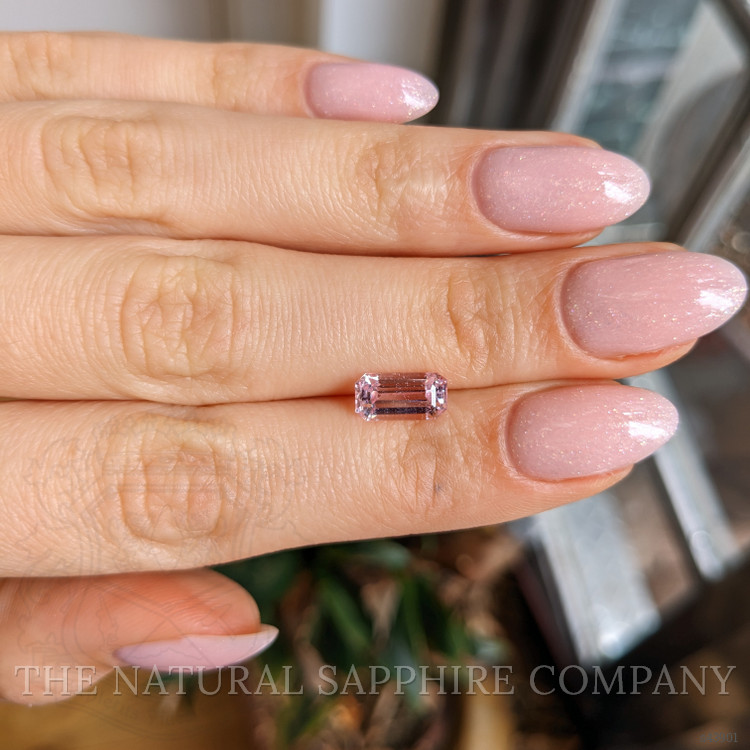 2.49 Ct. Pink Sapphire from Ceylon (Sri Lanka)