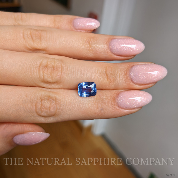 4.07 Ct. Blue Sapphire from Ceylon (Sri Lanka)