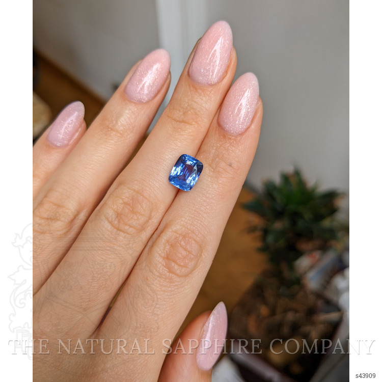 4.07 Ct. Blue Sapphire from Ceylon (Sri Lanka)