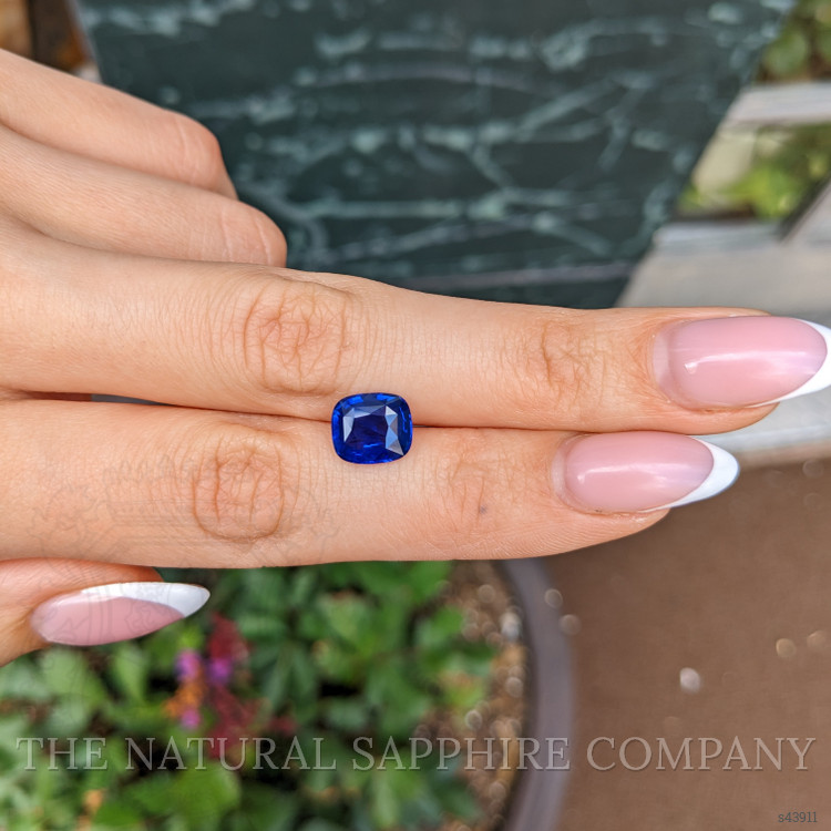 4.01 Ct. Blue Sapphire from Ceylon (Sri Lanka)