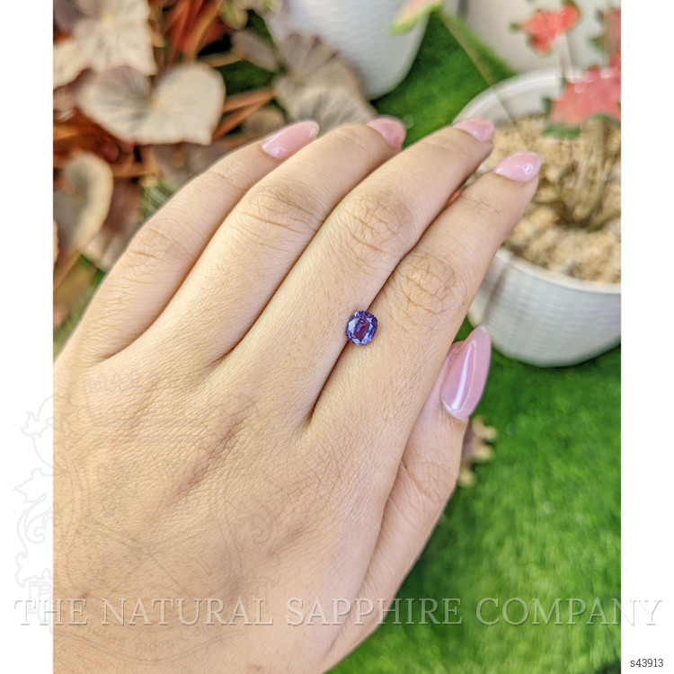 0.92 Ct. Pinkish Purple Sapphire from Ceylon (Sri Lanka)