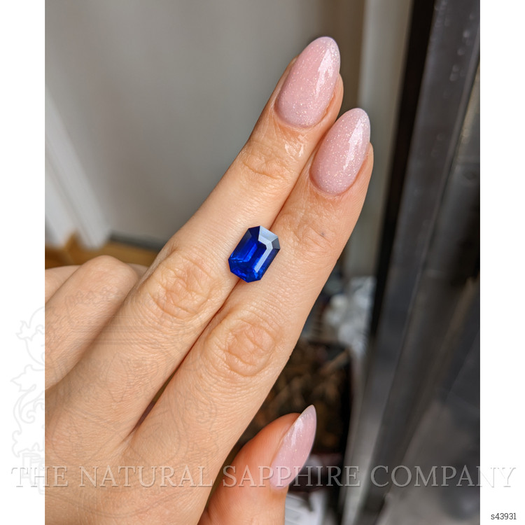 5.65 Ct. Blue Sapphire from Ceylon (Sri Lanka)