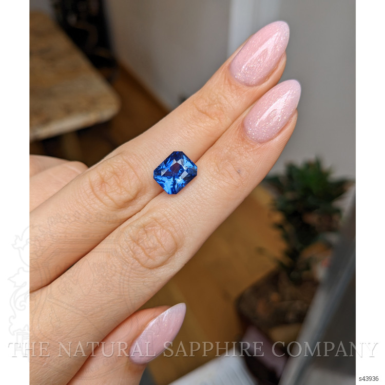 6.01 Ct. Blue Sapphire from Ceylon (Sri Lanka)