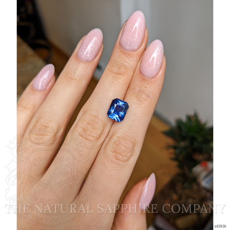 6.01 Ct. Blue Sapphire from Ceylon (Sri Lanka)
