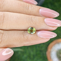 1.09 Ct. Green Sapphire from Ceylon (Sri Lanka) Life Style
