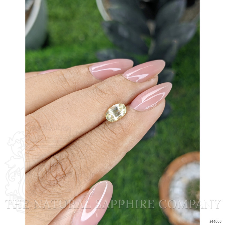 1.29 Ct. Yellow Sapphire from Ceylon (Sri Lanka)