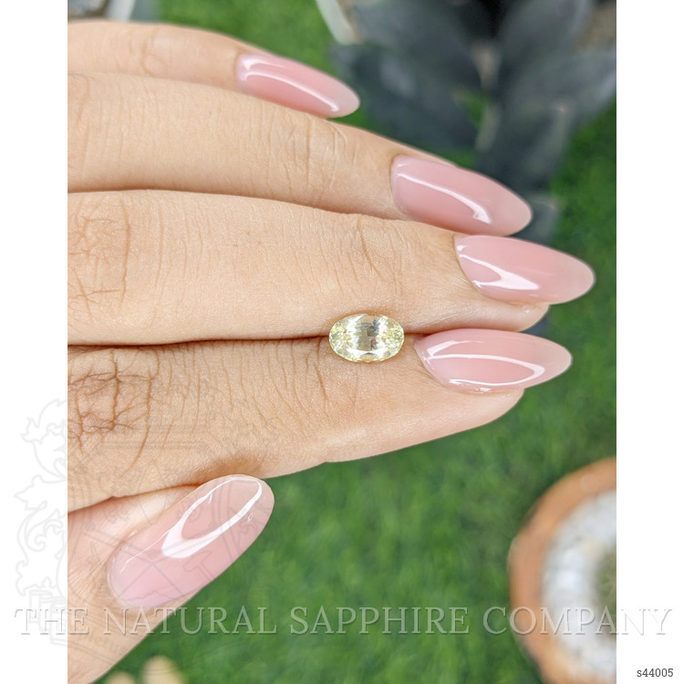 1.29 Ct. Yellow Sapphire from Ceylon (Sri Lanka)
