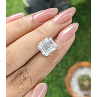 5.05 Ct. White Sapphire from Ceylon (Sri Lanka) Life Style