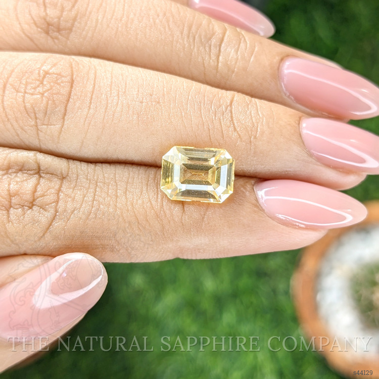 4.59 Ct. Yellow Sapphire from Ceylon (Sri Lanka)