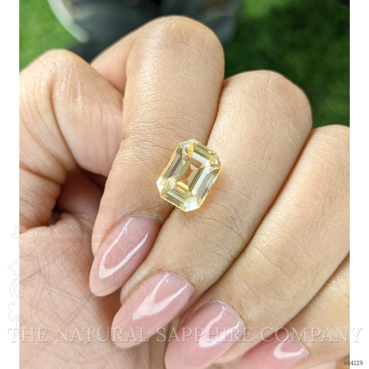 4.59 Ct. Yellow Sapphire from Ceylon (Sri Lanka)