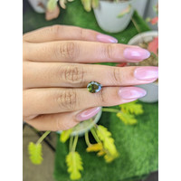 2.52 Ct. Yellowish Green Sapphire from Ceylon (Sri Lanka) Life Style