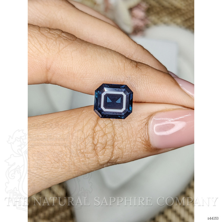 5.52 Ct. Blue Sapphire from Ceylon (Sri Lanka)