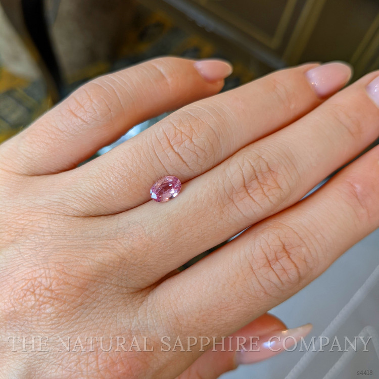 0.69 Ct. Padparadscha Sapphire from Ceylon (Sri Lanka)